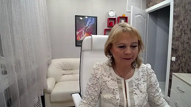 Milla Cutie18 online show from November 12, 2025, 5:30 am