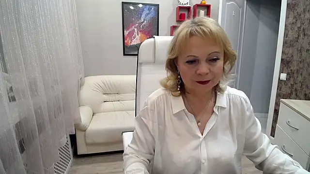 Milla Cutie18 online show from November 21, 2025, 5:06 am