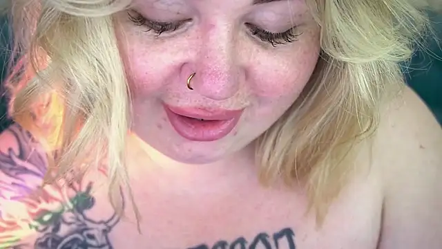 ZaraReignn online show from April 6, 2026, 4:46 am