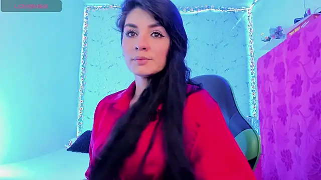 elissa iris online show from November 30, 2025, 8:57 pm