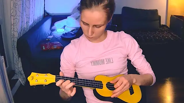 KatiKate online show from December 3, 2024, 11:24 pm