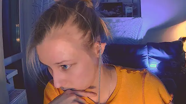 KatiKate online show from December 8, 2024, 7:11 pm