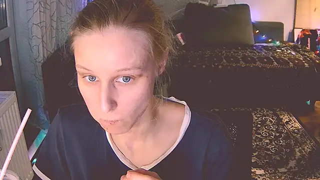 KatiKate online show from January 4, 2025, 7:13 pm