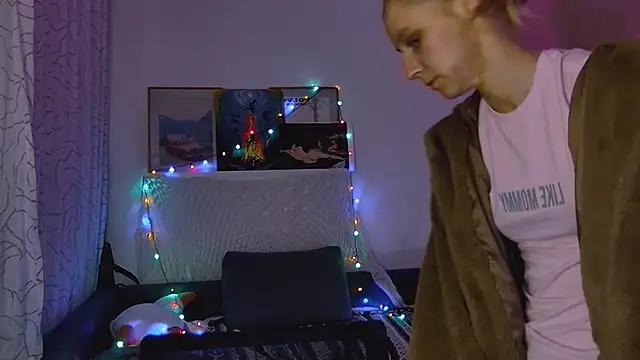 KatiKate online show from January 30, 2025, 9:25 pm