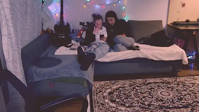 KatiKate online show from February 26, 2025, 8:22 pm