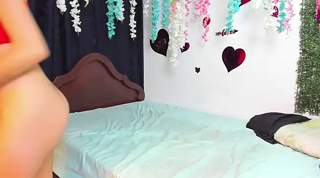 Snapshot of kattyandtom2 chatting on February 12, 2025, 10:14 am kattyandtom2 online show from February 12, 2025, 10:14 am