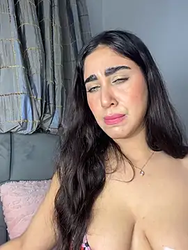 Meryem Queen online show from March 15, 2026, 9:32 pm