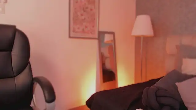 Snapshot of marian_pinzon chatting on February 5, 2026, 7:07 pm marian pinzon online show from February 5, 2026, 7:07 pm