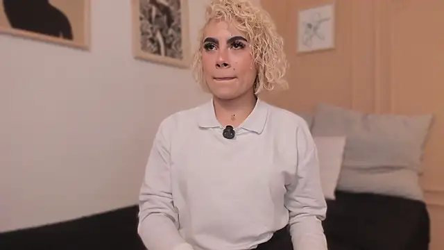 Snapshot of marian_pinzon chatting on February 17, 2026, 7:09 pm marian pinzon online show from February 17, 2026, 7:09 pm