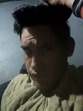 GaMeCrAc1 online show from December 8, 2024, 1:56 am