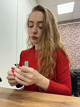  AngelMoon  online show from November 19, 2025, 4:01 am