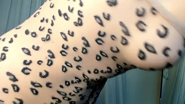 LunaMystyque online show from February 2, 2025, 5:04 pm