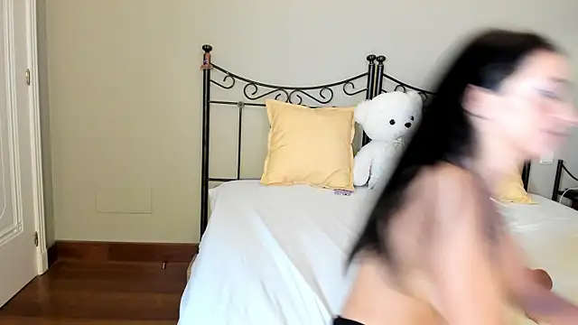 LunaMystyque online show from March 18, 2025, 11:20 pm