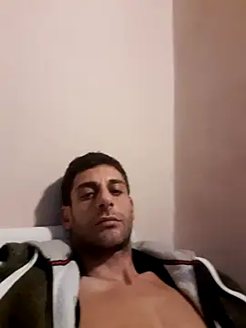 Snapshot of MrTamburine22 chatting on December 8, 2024, 2:19 pm MrTamburine22 online show from December 8, 2024, 2:19 pm