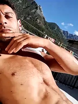 Snapshot of MrTamburine22 chatting on October 7, 2025, 11:18 am MrTamburine22 online show from October 7, 2025, 11:18 am