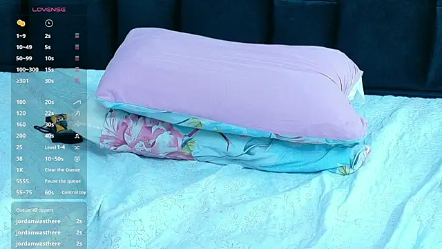 Snapshot of hornybarelylegalgirl chatting on March 9, 2026, 12:14 am hornybarelylegalgirl online show from March 9, 2026, 12:14 am