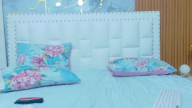 Snapshot of hornybarelylegalgirl chatting on March 22, 2026, 12:08 pm hornybarelylegalgirl online show from March 22, 2026, 12:08 pm