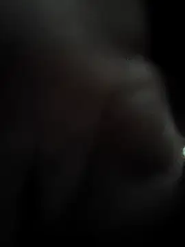 KeepCummingForYou73 online show from December 20, 2025, 9:33 pm