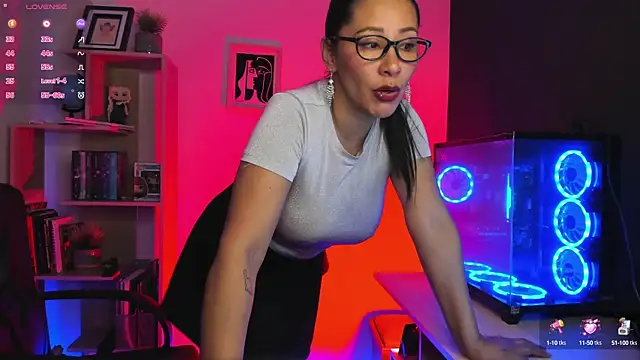 Sue Wolls online show from January 7, 2025, 3:03 am