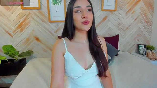 Snapshot of AniiRose chatting on January 29, 2025, 1:27 am AniiRose online show from January 29, 2025, 1:27 am