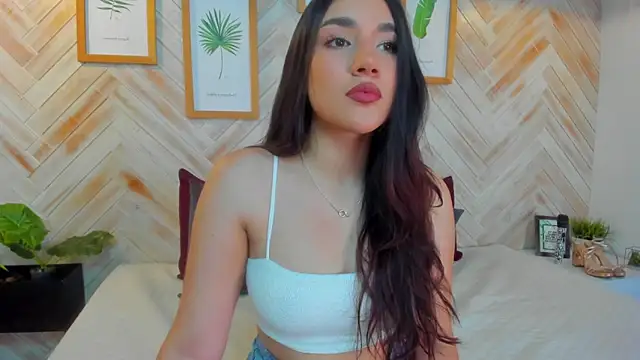 Snapshot of AniiRose chatting on February 1, 2025, 10:13 pm AniiRose online show from February 1, 2025, 10:13 pm