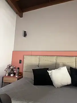 Snapshot of AniiRose chatting on September 30, 2025, 1:43 am AniiRose online show from September 30, 2025, 1:43 am