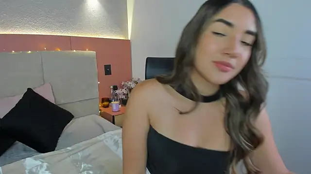 Snapshot of AniiRose chatting on November 7, 2025, 2:11 am AniiRose online show from November 7, 2025, 2:11 am