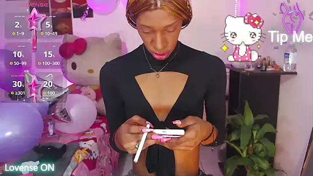 lucianadolll online show from April 20, 2026, 2:09 pm