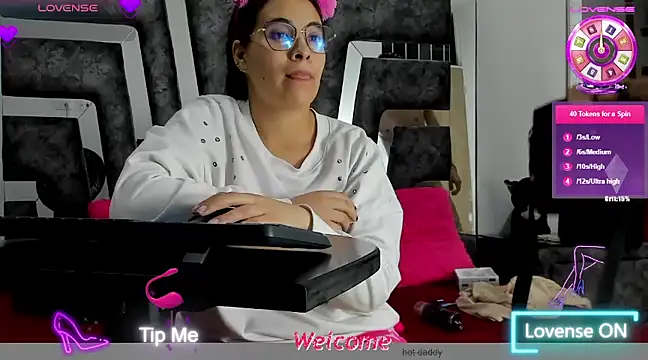 Salome Moonn online show from March 6, 2025, 12:43 am