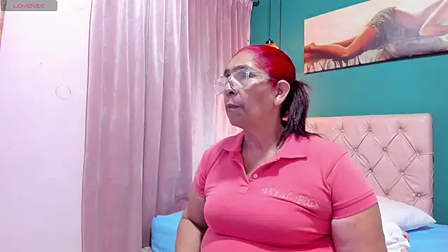 renata milf  online show from November 23, 2025, 11:43 am