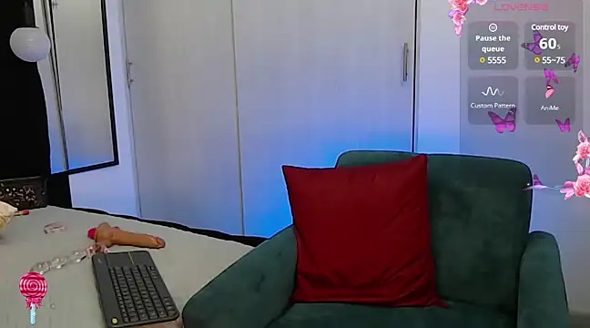 cutehanna1 online show from February 5, 2025, 2:40 am