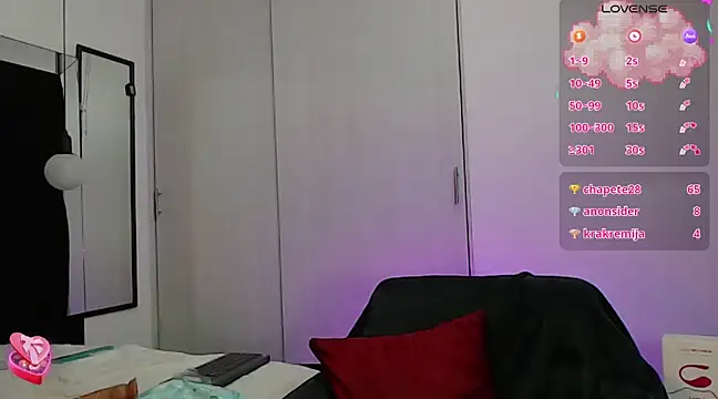 cutehanna1 online show from February 13, 2025, 1:19 am