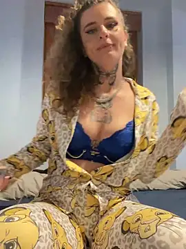 BlazyKitsune- online show from March 22, 2025, 7:31 pm