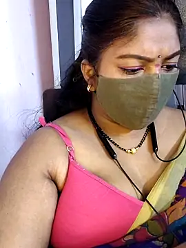 RomeoJuliet345 online show from March 26, 2026, 4:23 pm