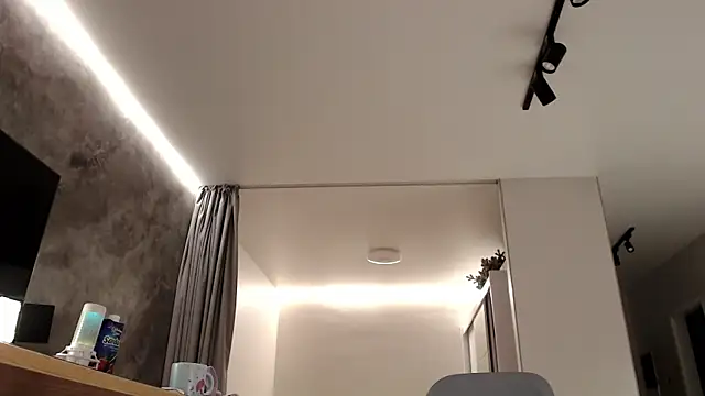 KissMyVibe online show from December 14, 2024, 12:01 am