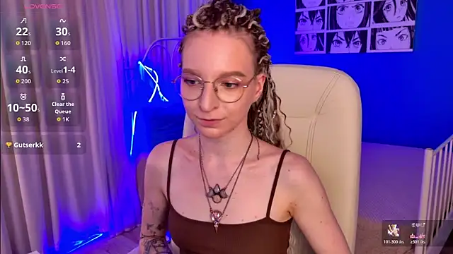 VioletShine online show from June 12, 2026, 1:21 pm