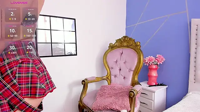 Snapshot of DannaMishellx_ chatting on October 31, 2025, 3:57 pm DannaMishellx online show from October 31, 2025, 3:57 pm