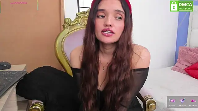 Snapshot of DannaMishellx_ chatting on February 4, 2026, 4:02 pm DannaMishellx online show from February 4, 2026, 4:02 pm