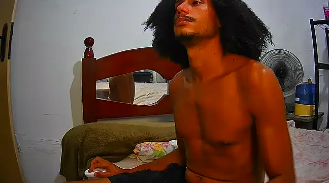 Snapshot of SkinnyLatinMan chatting on February 15, 2025, 1:21 am SkinnyLatinMan online show from February 15, 2025, 1:21 am