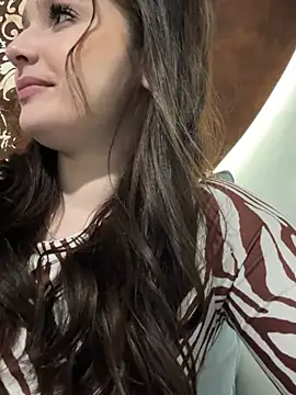 VixenAmour online show from January 24, 2025, 4:37 am