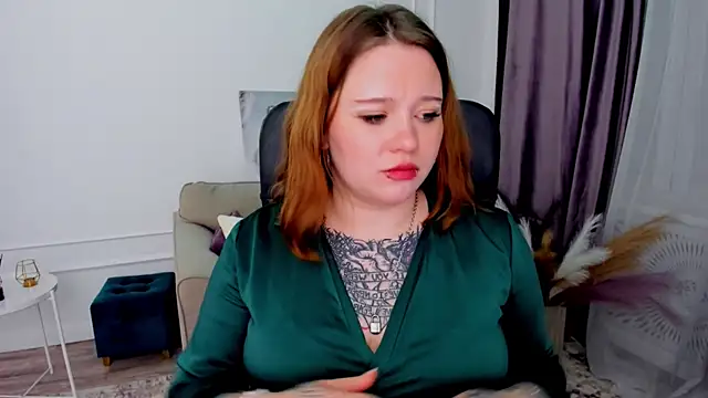 MoonLghte online show from January 29, 2025, 10:43 pm