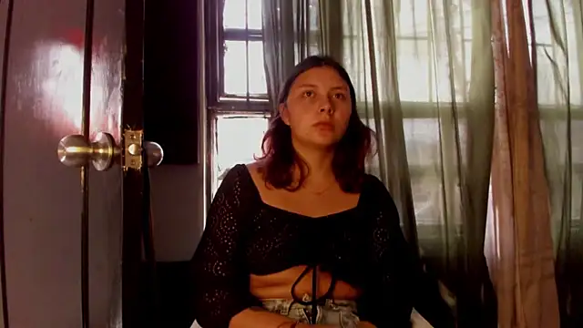 Noellesable online show from November 19, 2025, 5:13 pm