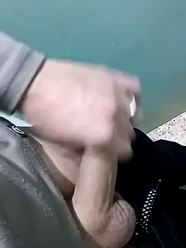 Steve98768 online show from December 6, 2024, 1:51 am