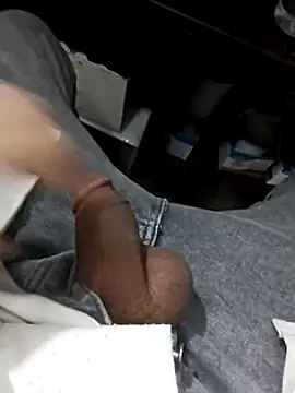 Steve98768 online show from December 11, 2024, 9:55 pm