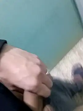 Steve98768 online show from December 20, 2024, 1:47 am