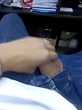 Steve98768 online show from October 8, 2025, 10:18 pm