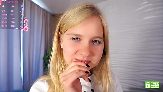 OdelinaFicken online show from September 15, 2025, 6:13 am