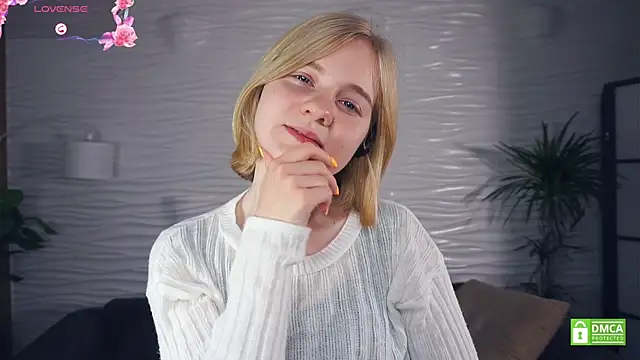 OdelinaFicken online show from October 22, 2025, 7:08 am