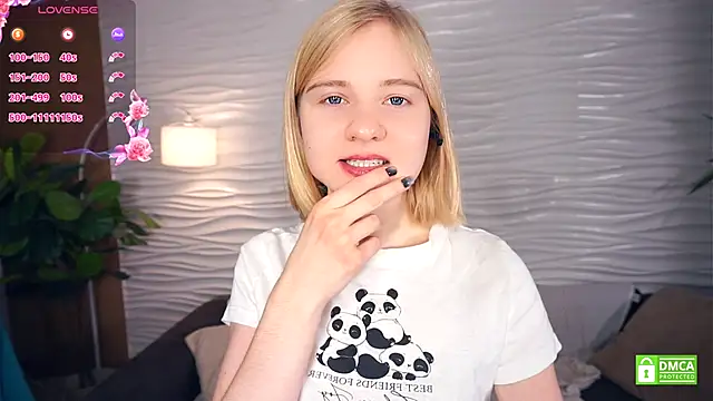 OdelinaFicken online show from November 29, 2025, 4:04 am