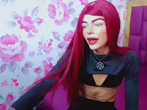 Snapshot of Luna_and_valery chatting on January 18, 2025, 8:19 pm Luna and valery online show from January 18, 2025, 8:19 pm